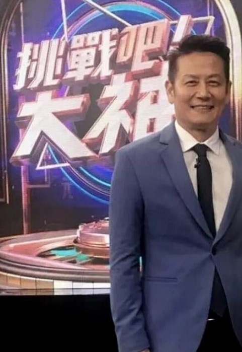 性爱那点事按摩店勾搭两个骚女技师玩双飞黑丝制服诱惑淫声荡语 - 性探索